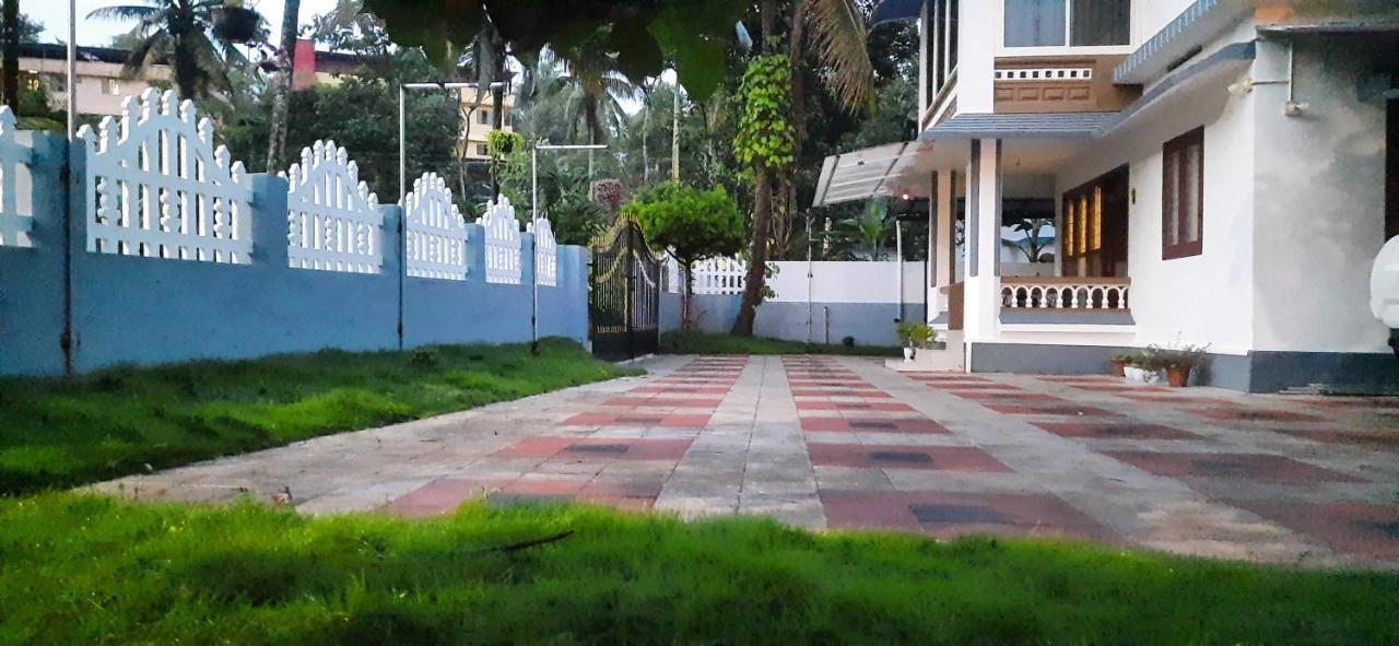 Nest Mdy Appartement Mananthavady Buitenkant foto